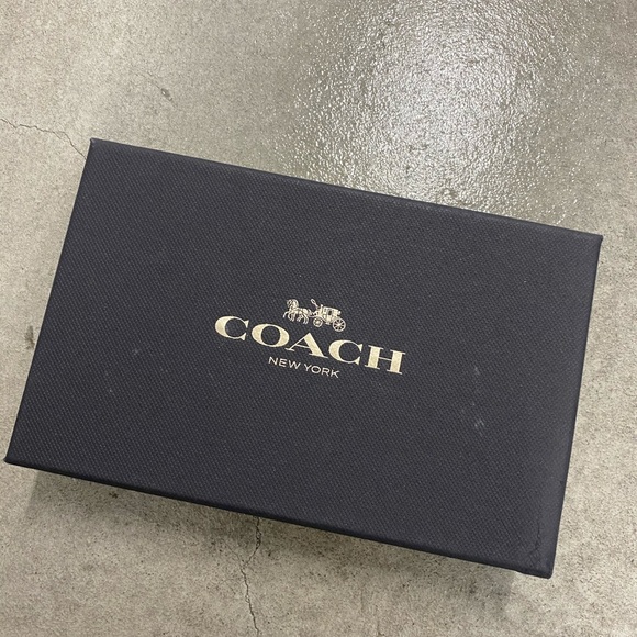 Coach holiday design wristlet gift set NWT - Picture 7 of 7